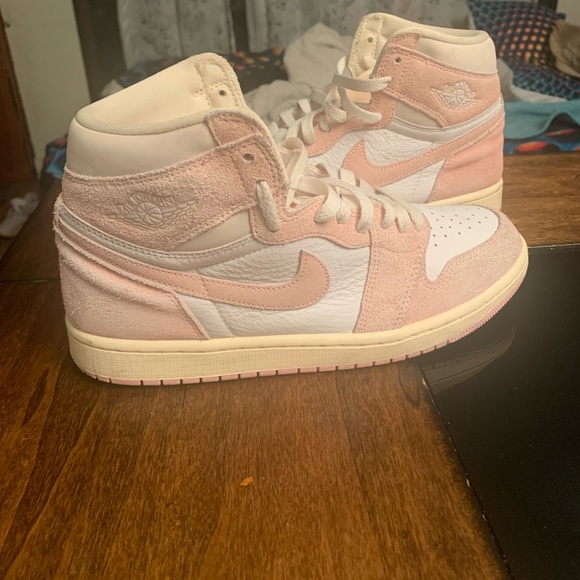 Nike Shoes - Who wants it?